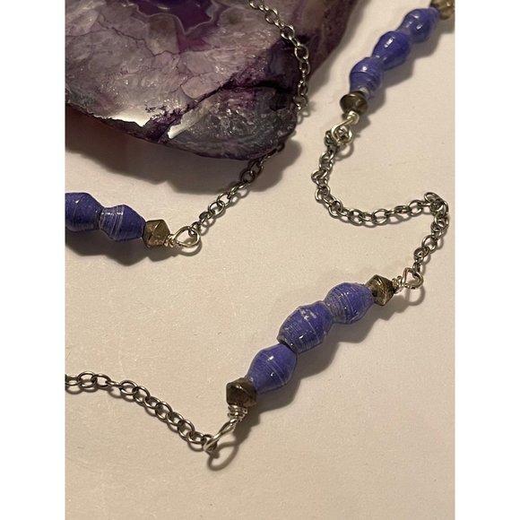 Akola Ethical and Sustainable Karabase Bead Necklace Uganda - Picture 5 of 5